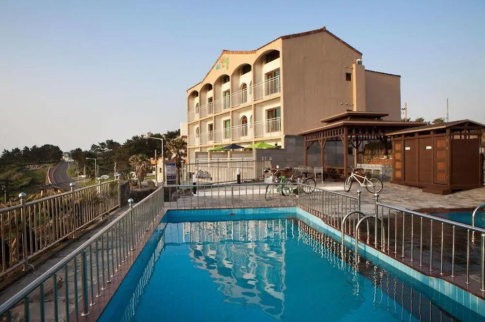 Holiday home Sea And Hill Spa Pension Haga-ri