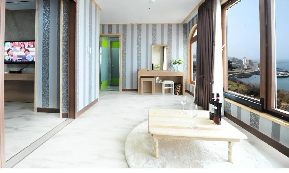 Sea And Hill Spa Pension Haga-ri  Hébergement de vacances Haga-ri (Jeju)
